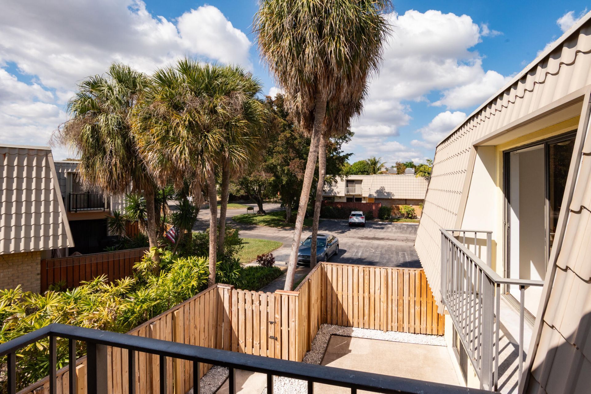 1700 Embassy Drive, Unit 305, West Palm Beach, FL 33401 Photo