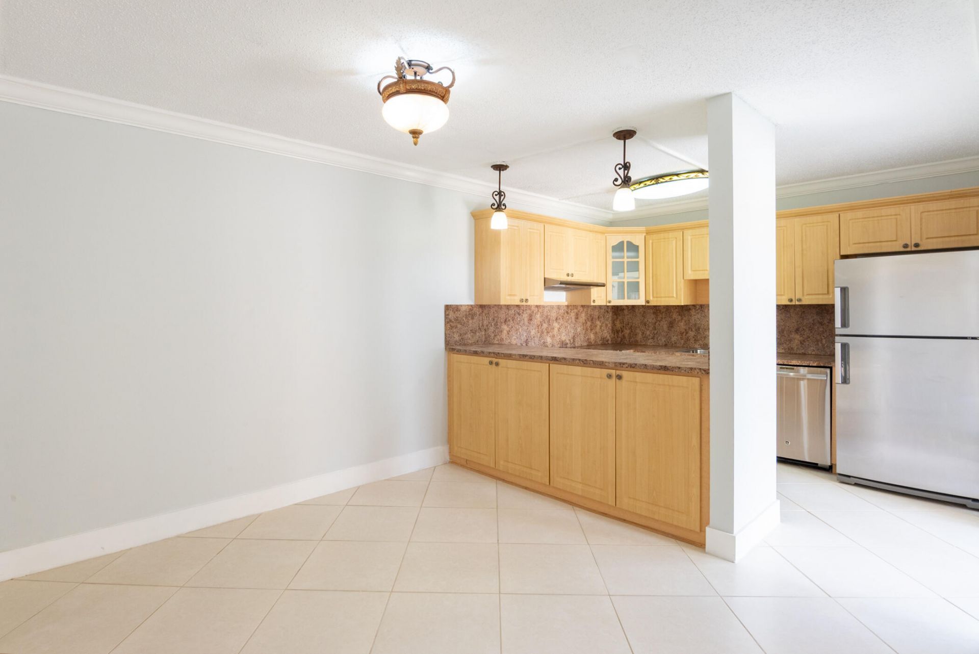 1700 Embassy Drive, Unit 305, West Palm Beach, FL 33401 Photo