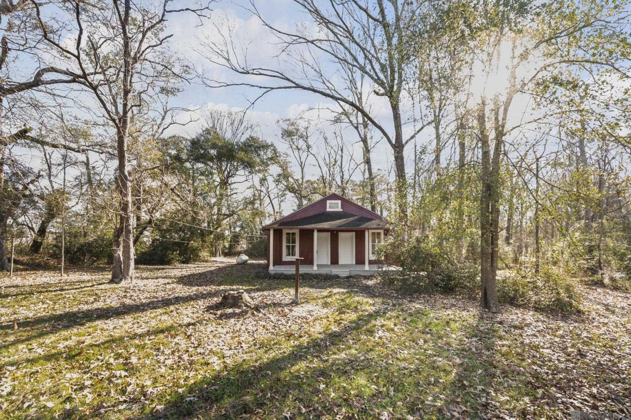 7612 Stirling Rd, Saint Francisville, LA 70775 Main Photo