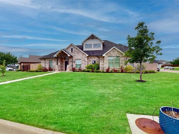 1520 Bent Creek Drive, Cleburne, TX 76033