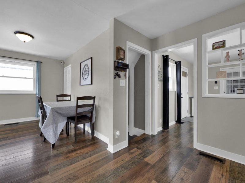 245 E Park Avenue, London, OH 43140 Photo 5