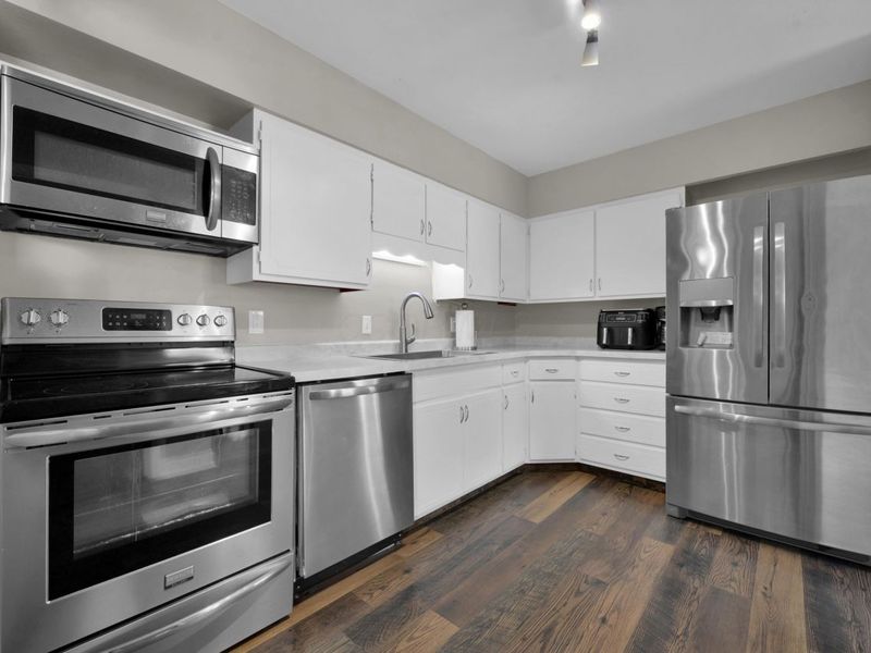 245 E Park Avenue, London, OH 43140 Photo 7