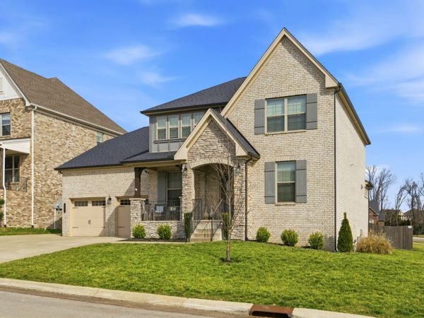 700 Rickfield Ct, Mount Juliet, TN 37122