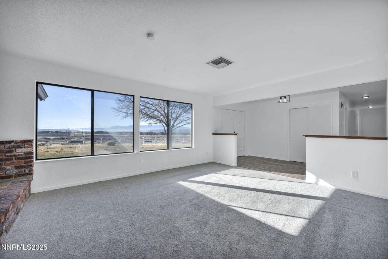 430 Calle De La Plata, Sparks, NV 89441 Photo