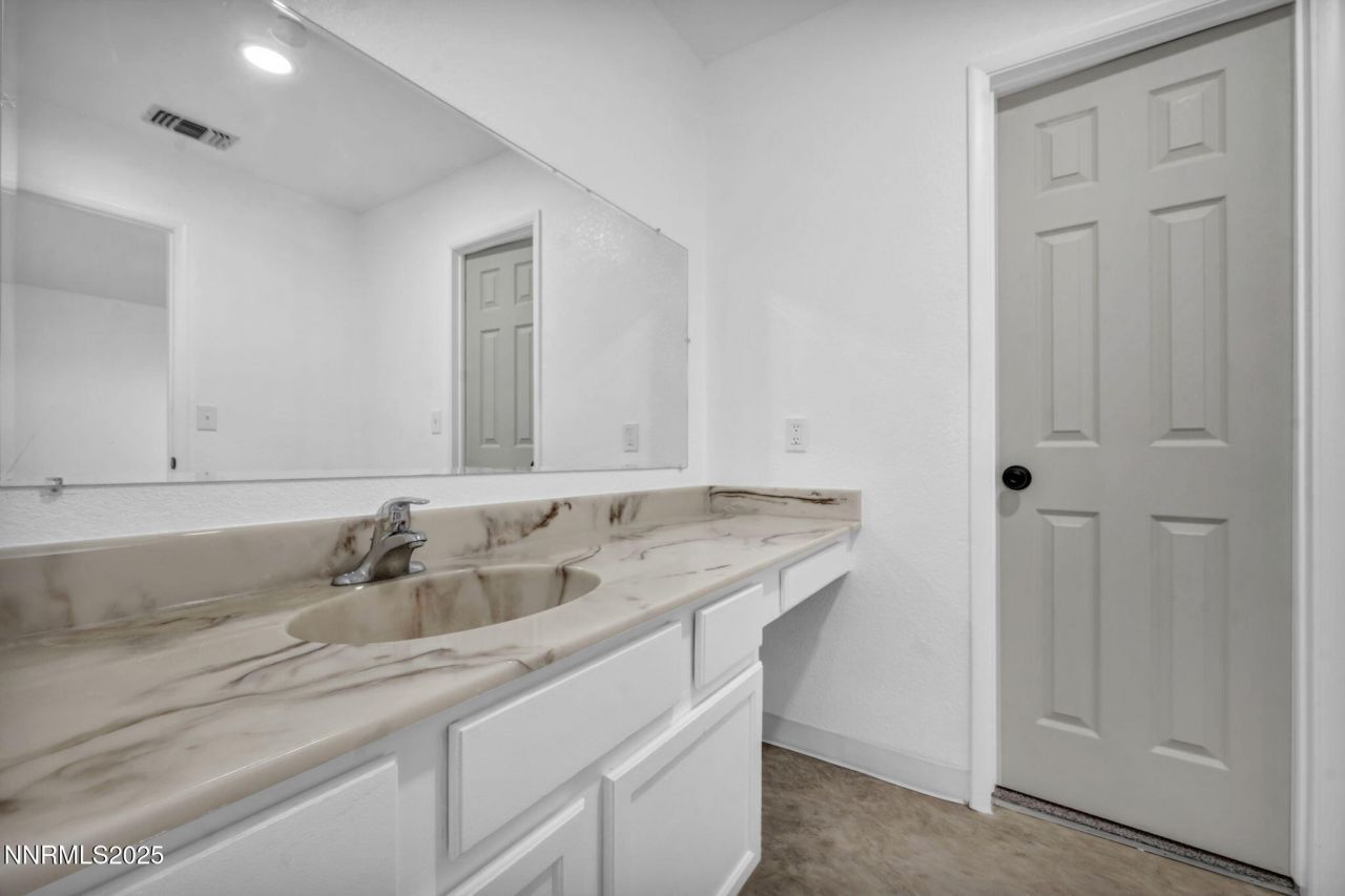 430 Calle De La Plata, Sparks, NV 89441 Photo