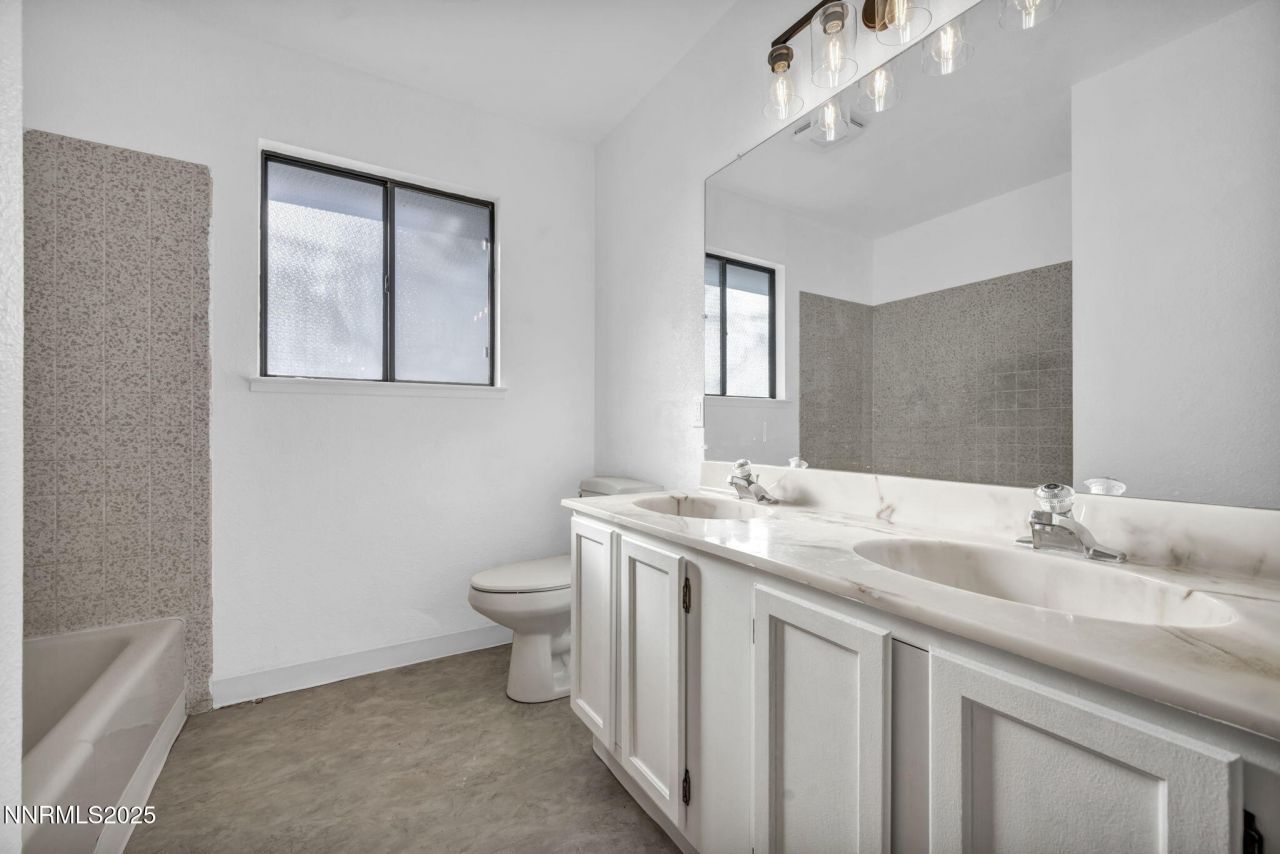 430 Calle De La Plata, Sparks, NV 89441 Photo