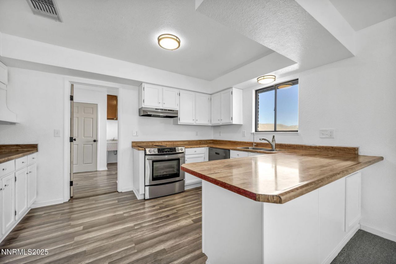 430 Calle De La Plata, Sparks, NV 89441 Photo