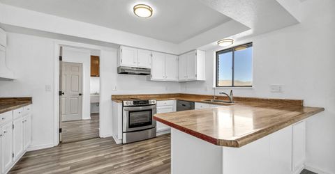 430 Calle De La Plata, Sparks, NV 89441 Photo