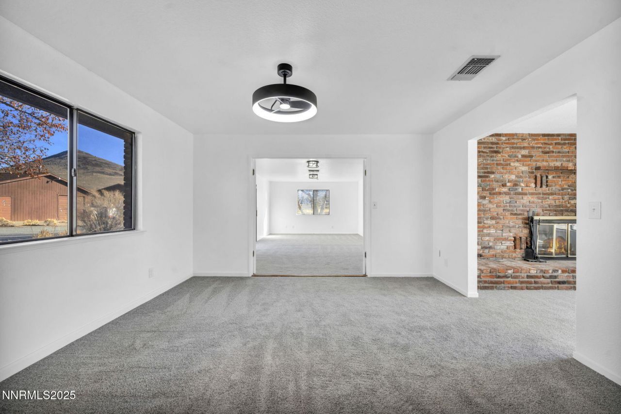 430 Calle De La Plata, Sparks, NV 89441 Photo