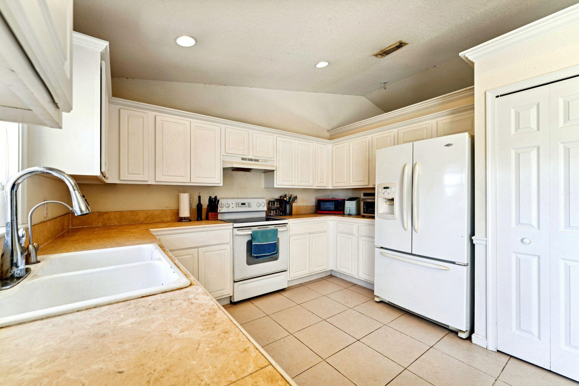 1913 SW Ember Street, Port Saint Lucie, FL 34953 Photo