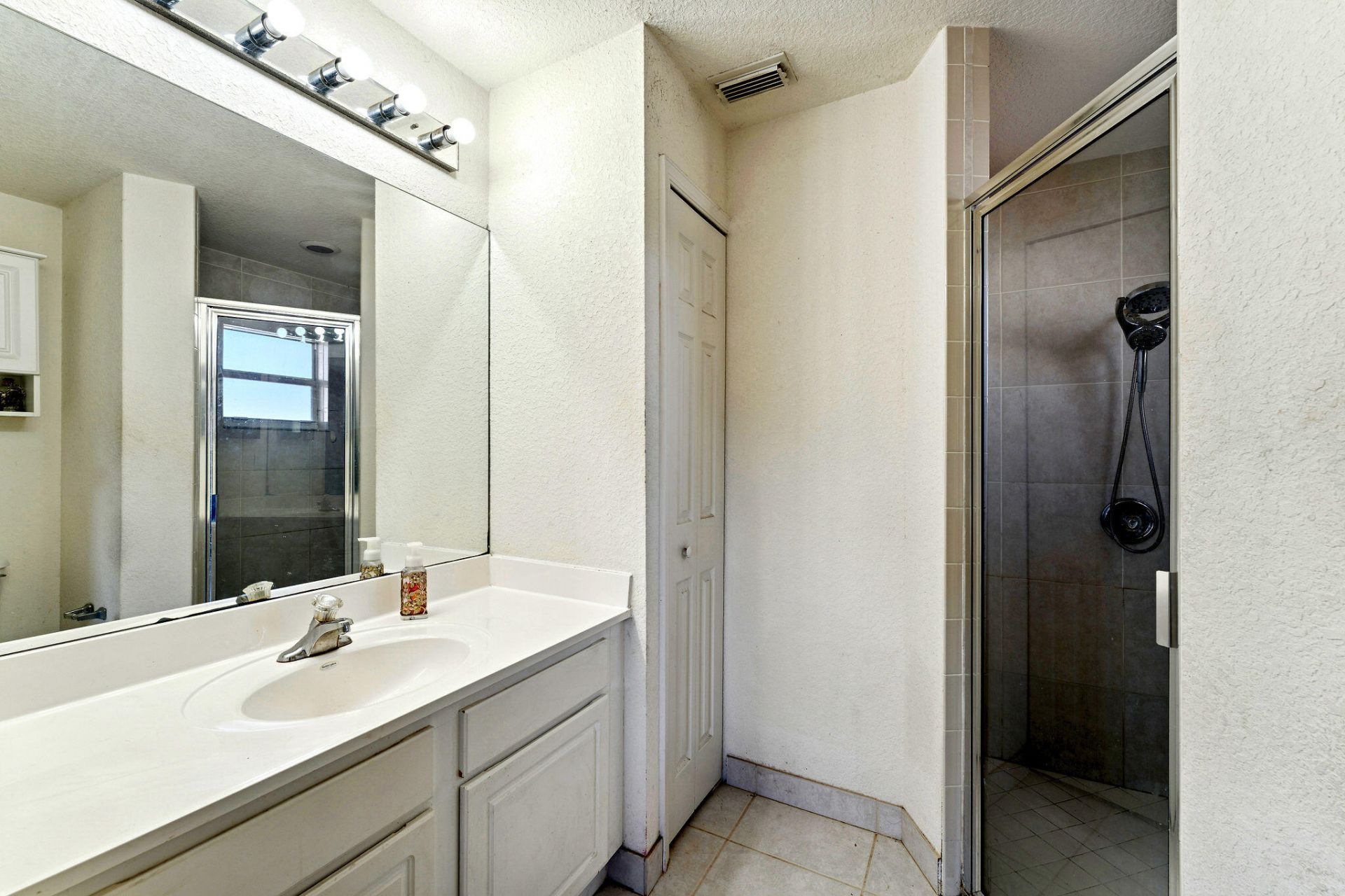 1913 SW Ember Street, Port Saint Lucie, FL 34953 Photo