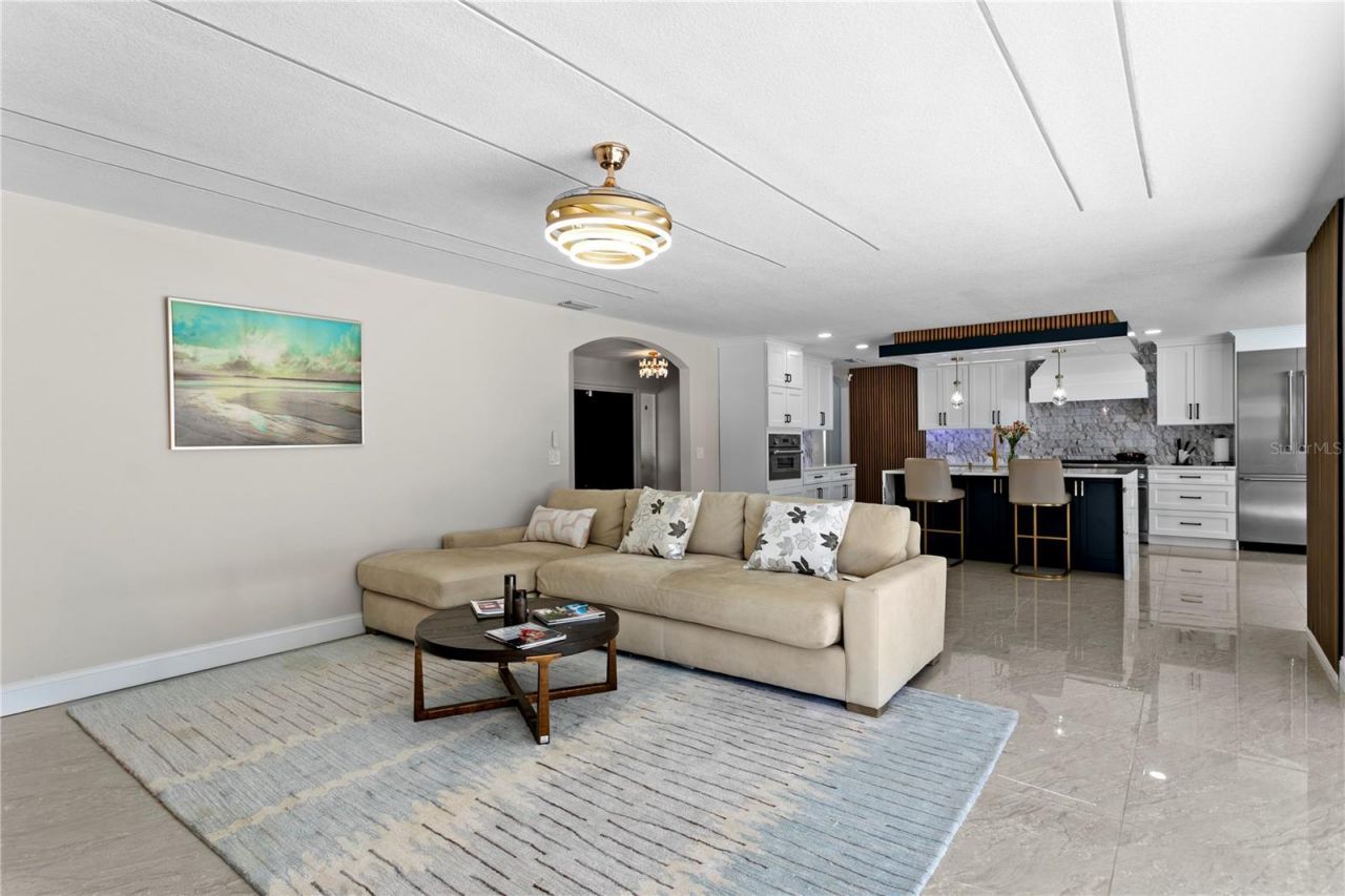 900 31st Avenue Ne, Saint Petersburg, FL 33704 Photo