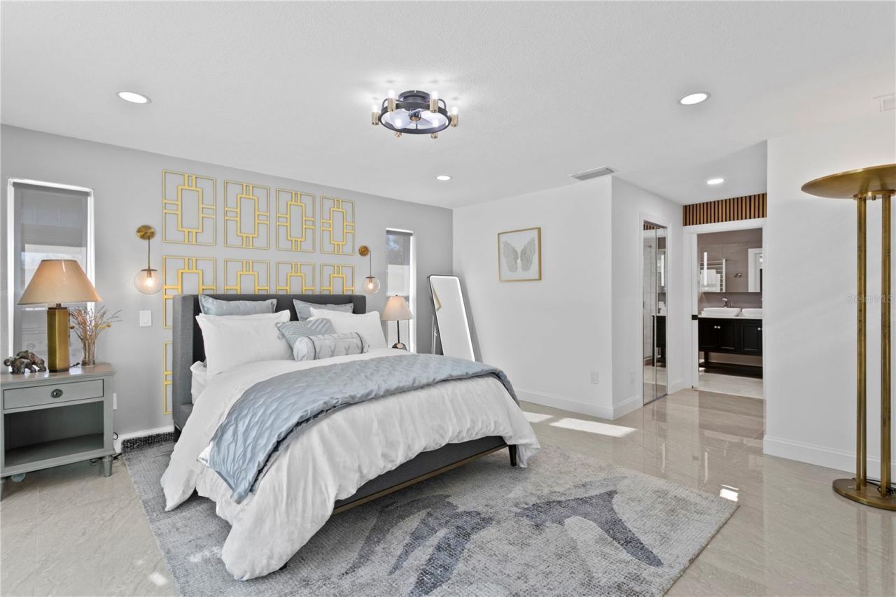 900 31st Avenue Ne, Saint Petersburg, FL 33704 Photo