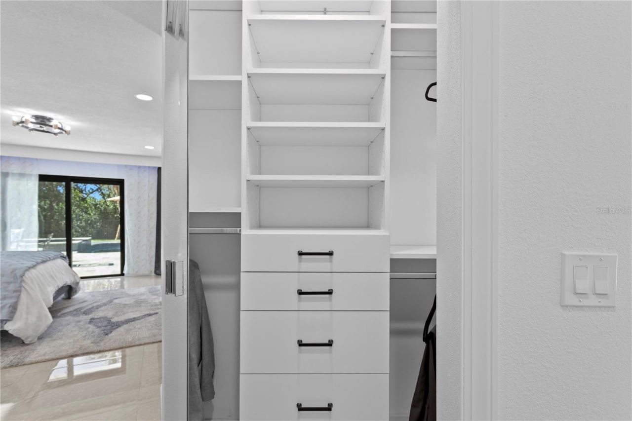 900 31st Avenue Ne, Saint Petersburg, FL 33704 Photo