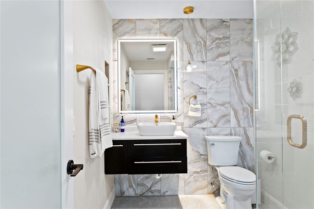 900 31st Avenue Ne, Saint Petersburg, FL 33704 Photo