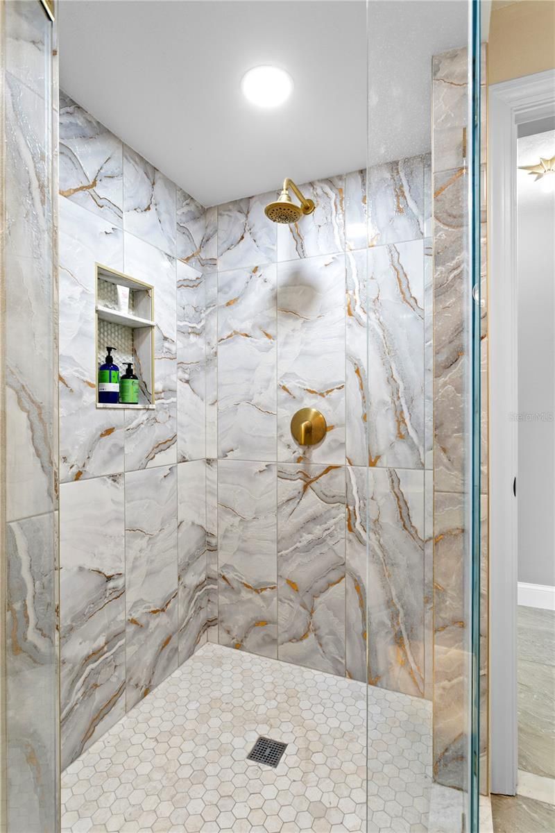 900 31st Avenue Ne, Saint Petersburg, FL 33704 Photo