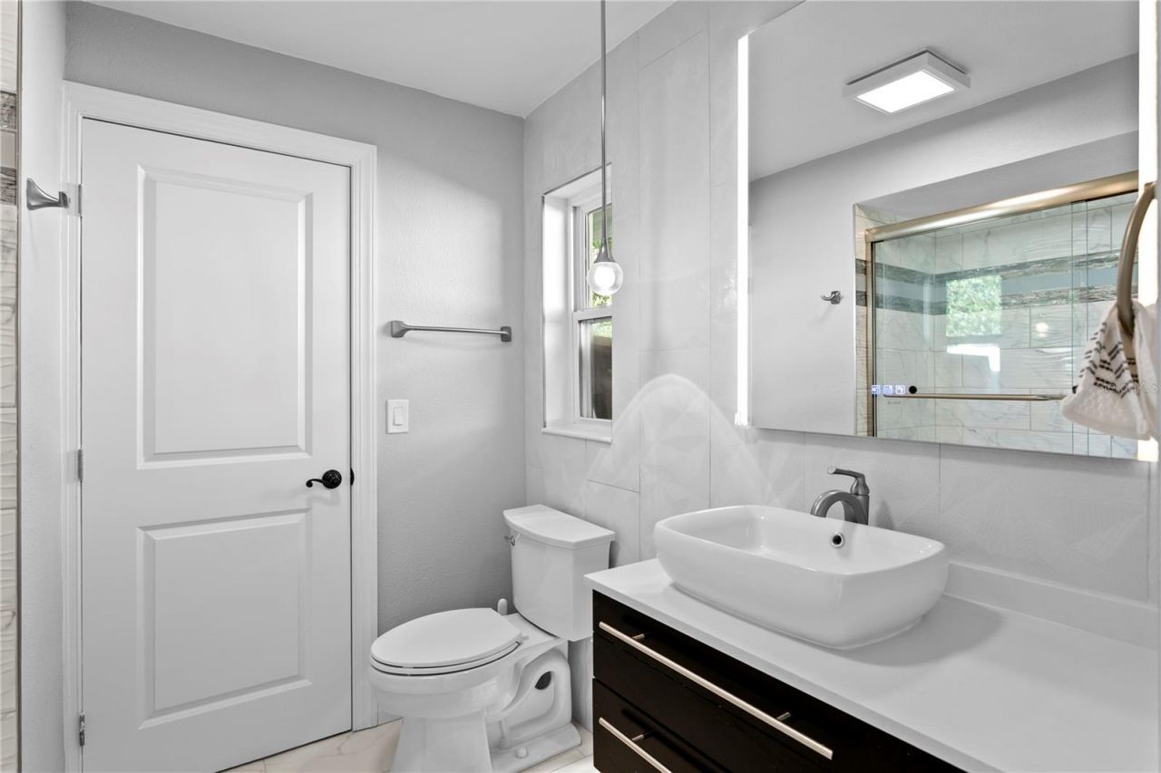 900 31st Avenue Ne, Saint Petersburg, FL 33704 Photo