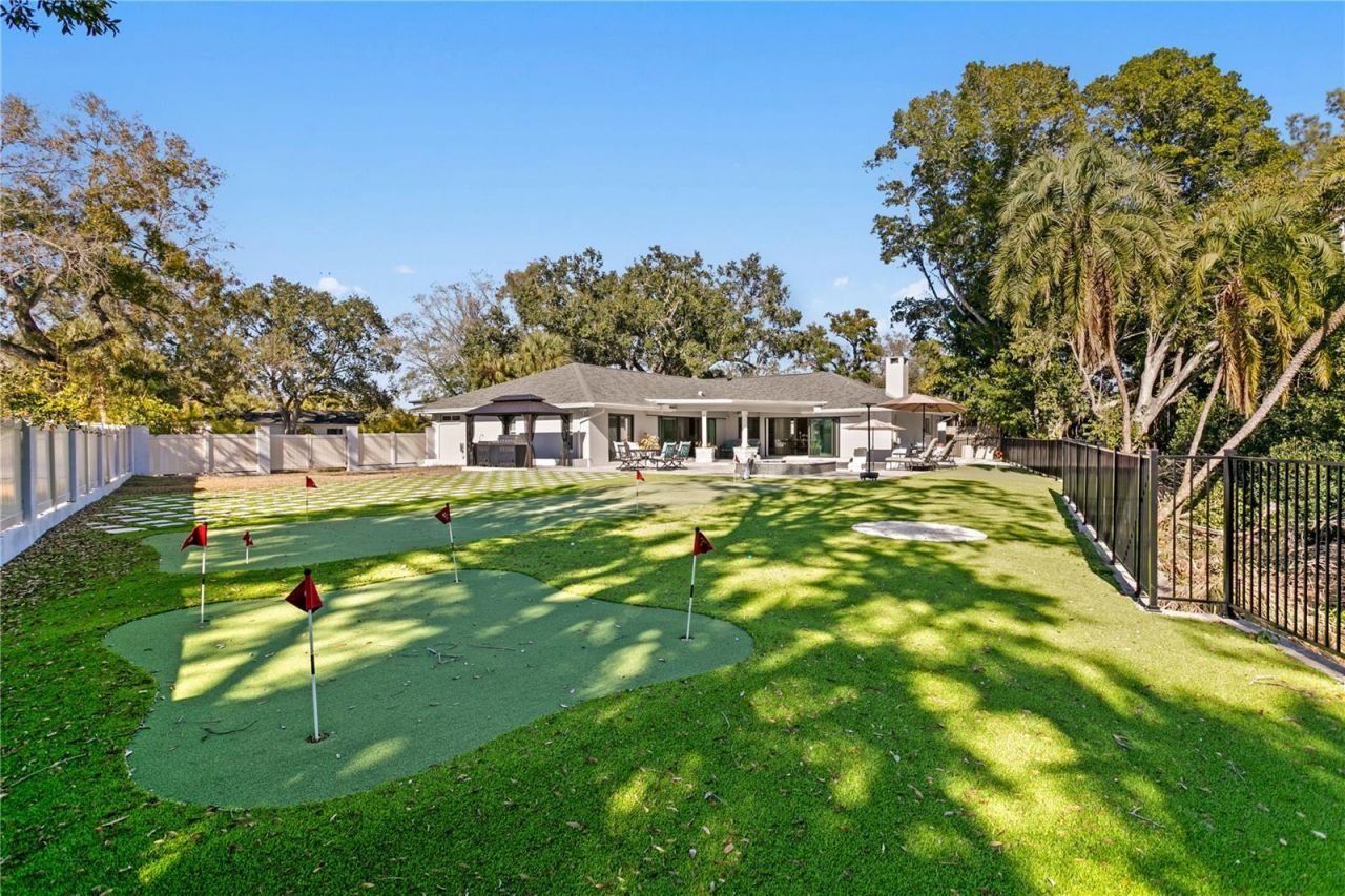 900 31st Avenue Ne, Saint Petersburg, FL 33704 Photo