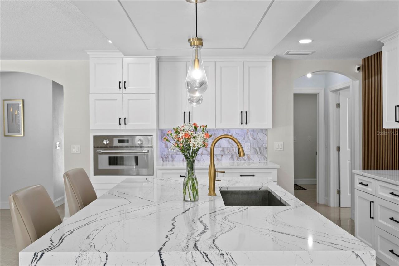 900 31st Avenue Ne, Saint Petersburg, FL 33704 Photo