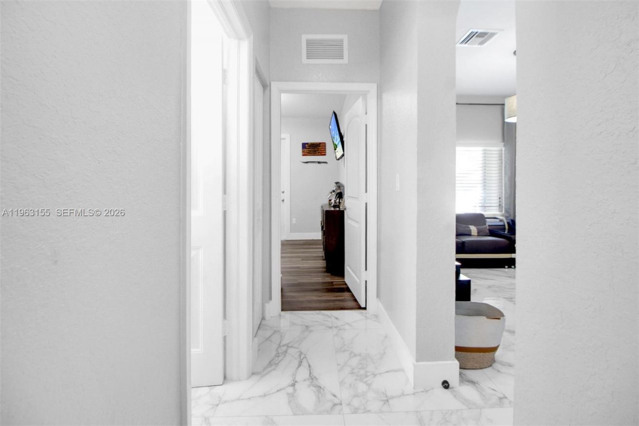 3455 NE 1st St , Homestead, FL 33033 Photo