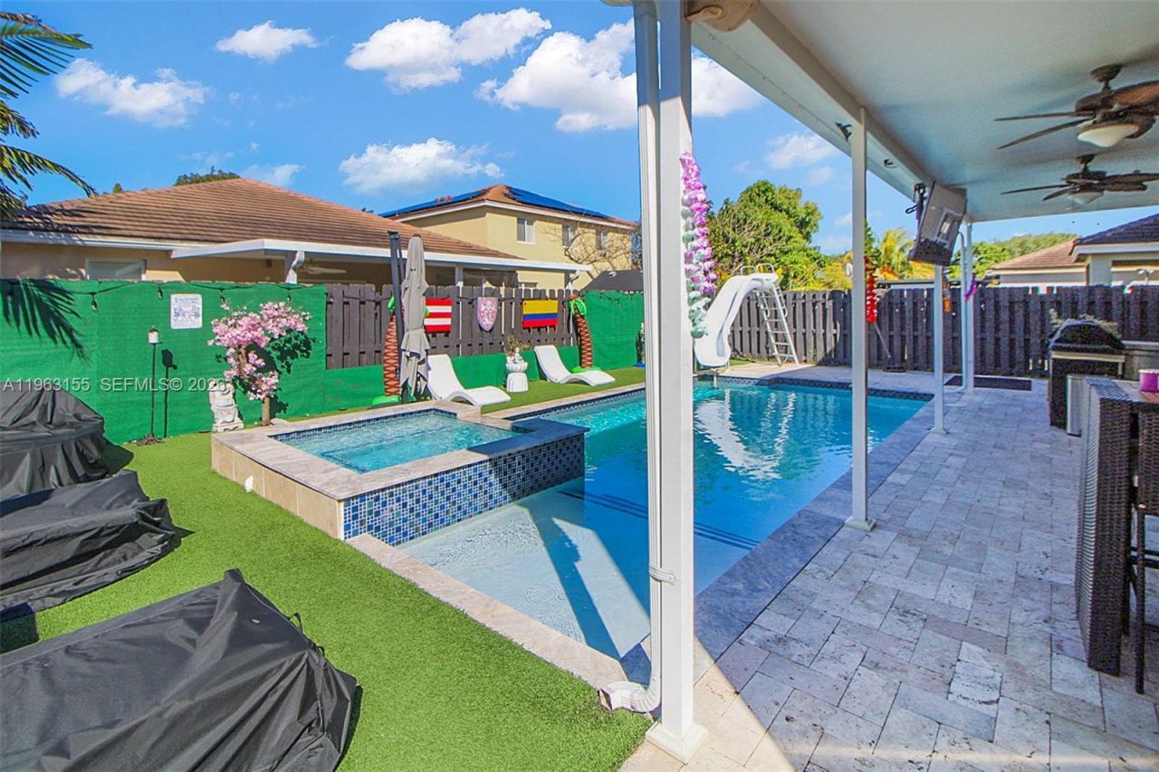 3455 NE 1st St , Homestead, FL 33033 Photo