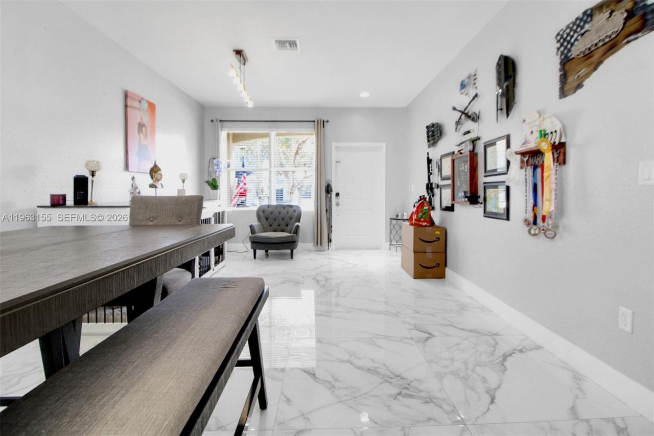 3455 NE 1st St , Homestead, FL 33033 Photo