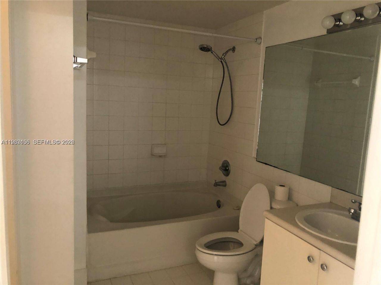 5085 NW 7th St, Unit 811, Miami, FL 33126 Photo