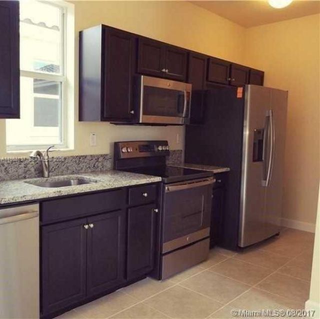 17102 SW 95th Ter, Miami, FL 33196 Photo