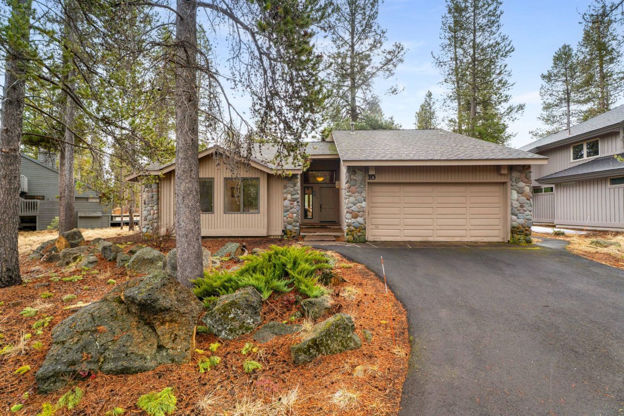 17764 Malheur Lane, Unit 10, Sunriver, OR 97707 Main Photo