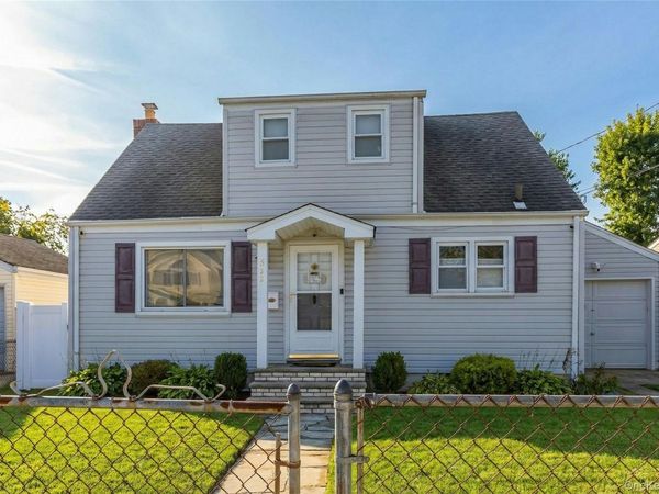 622 Wellelein Road, Uniondale, NY 11533