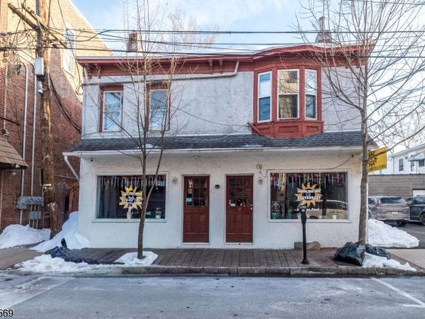 9 Church St, Lambertville, NJ 08530