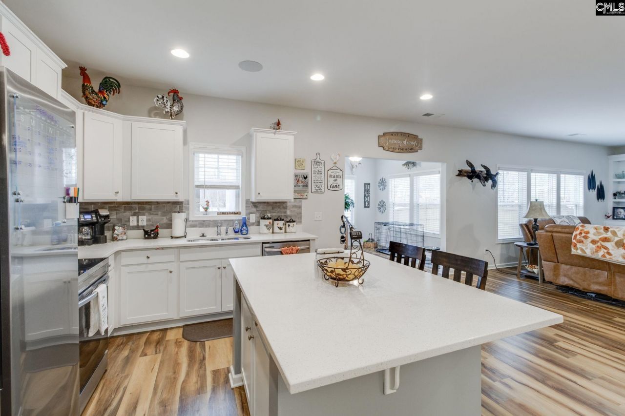 140 Southern Lake Court Photo 12