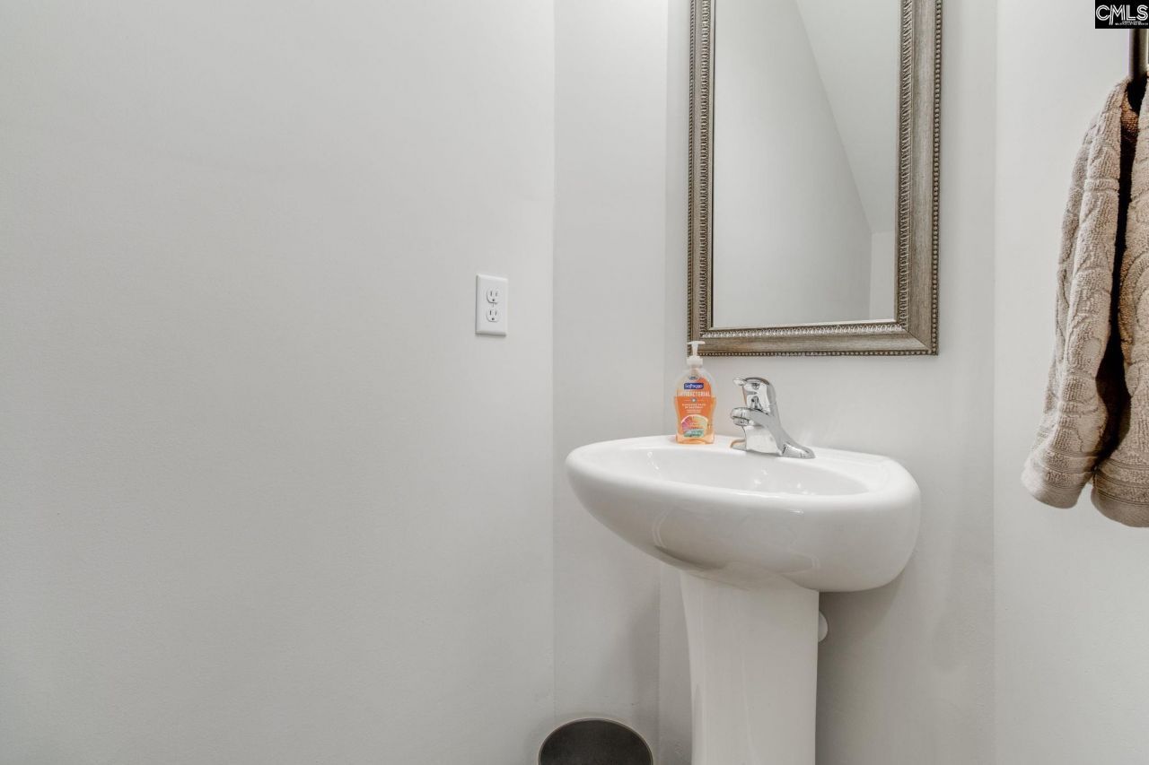 140 Southern Lake Court Photo 19