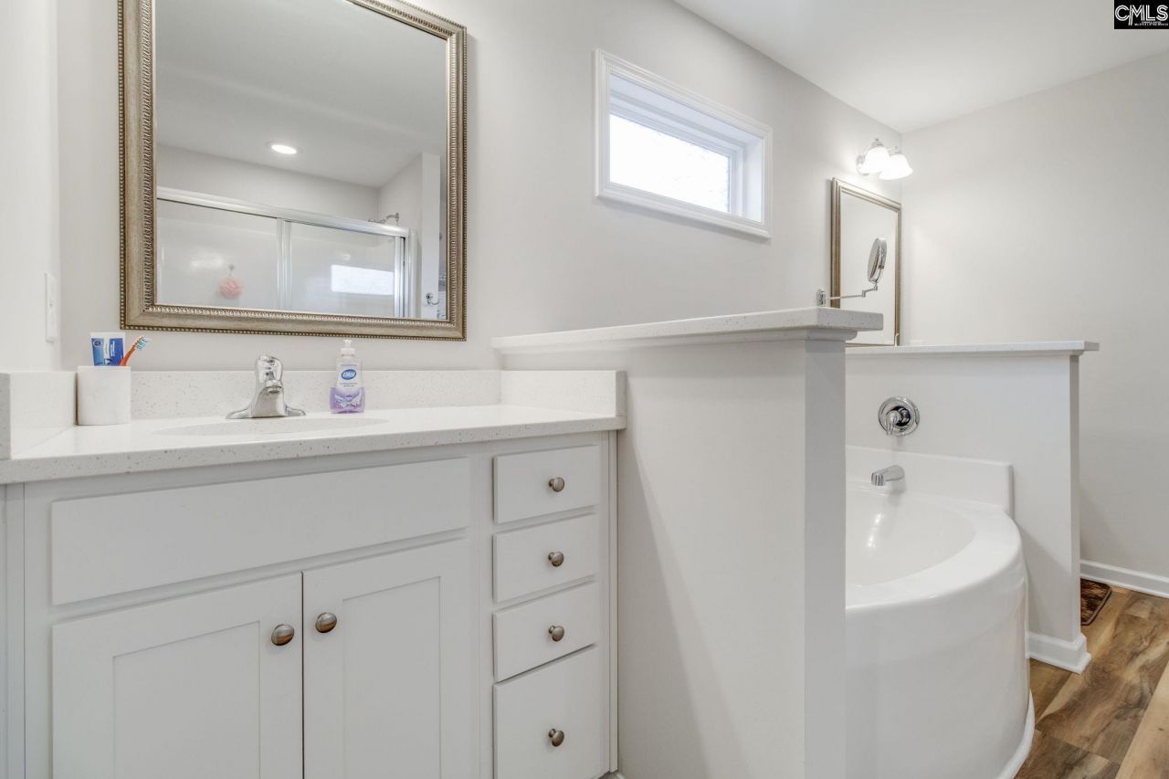 140 Southern Lake Court Photo 24