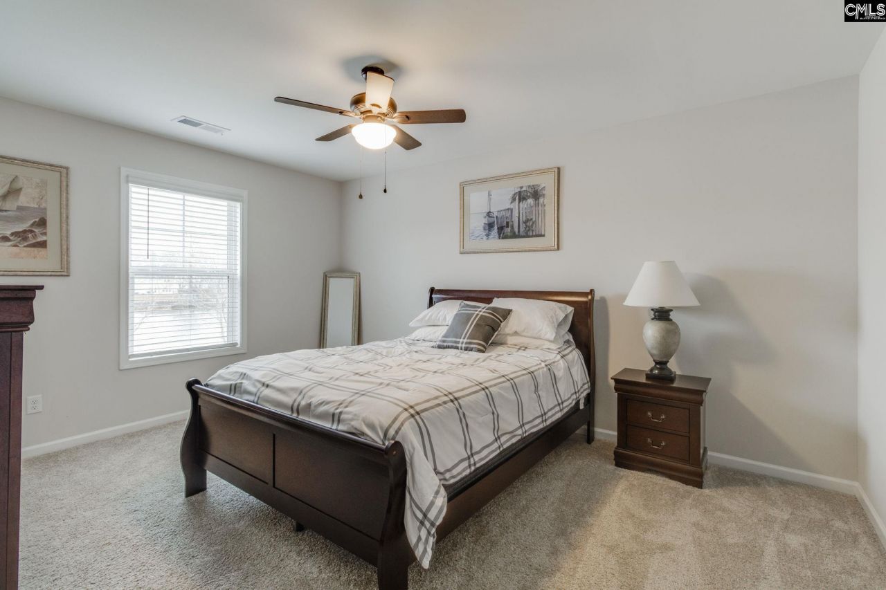 140 Southern Lake Court Photo 33