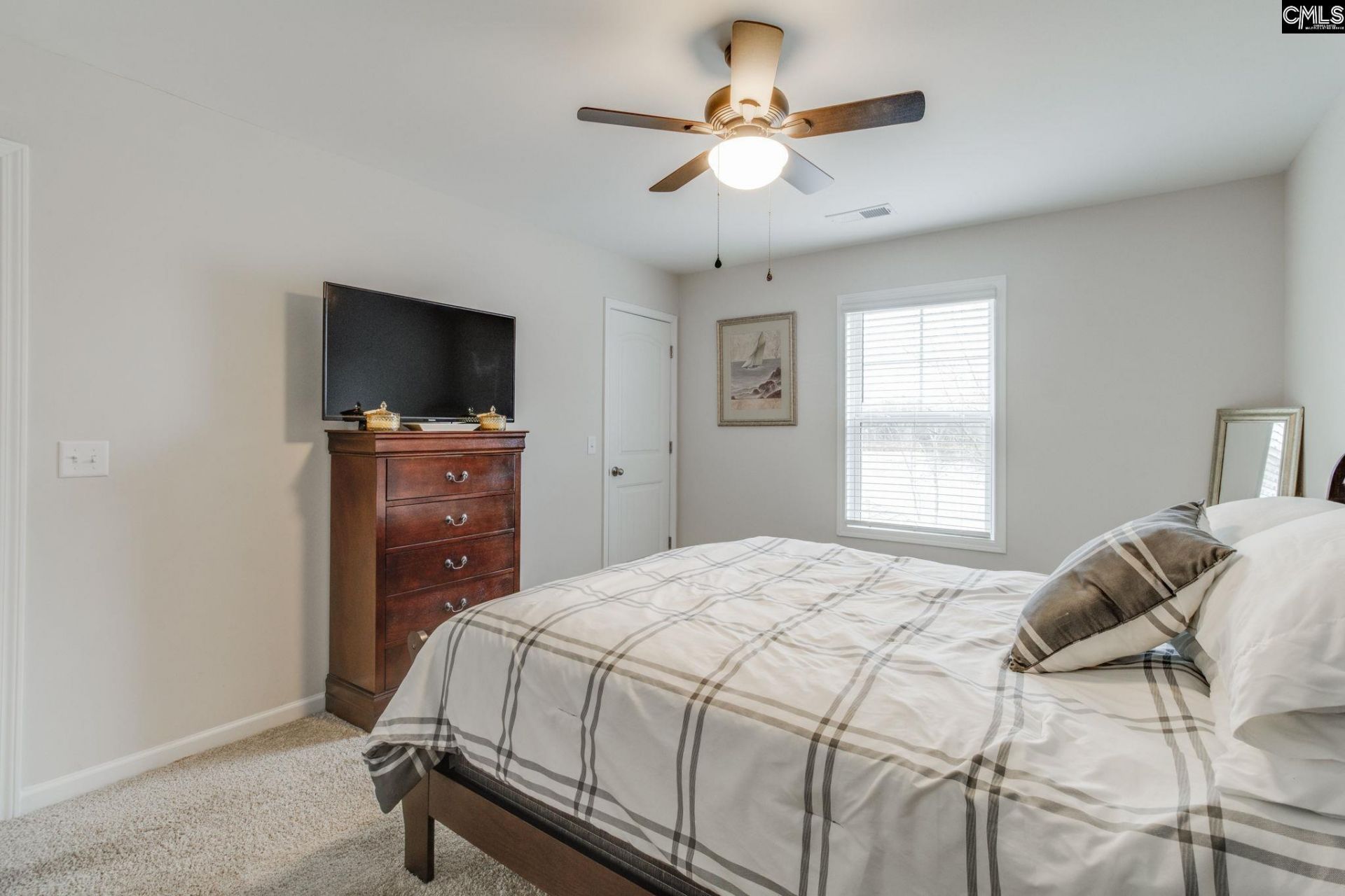 140 Southern Lake Court Photo 35