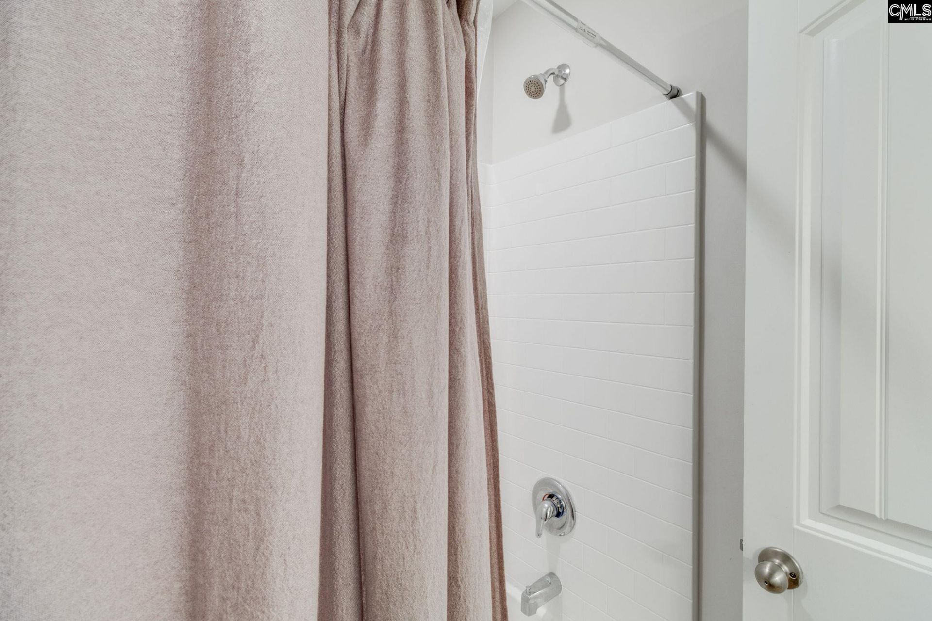 140 Southern Lake Court Photo 37