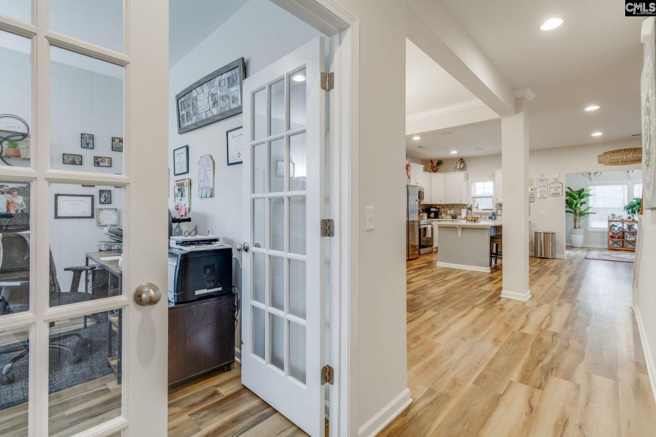 140 Southern Lake Court Photo 4