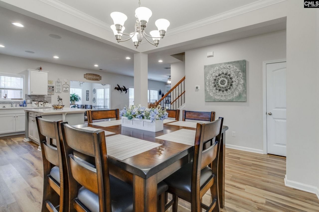 140 Southern Lake Court Photo 8