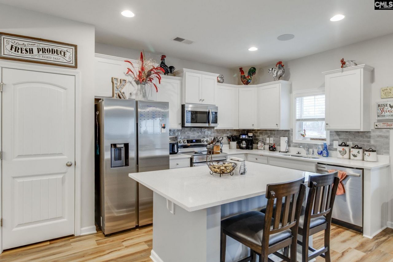 140 Southern Lake Court Photo 9