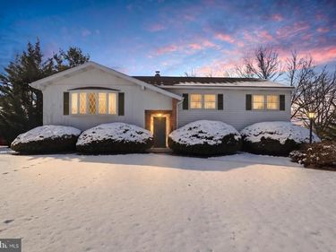 5200 HARMONY GROVE ROAD, DOVER, PA 17315