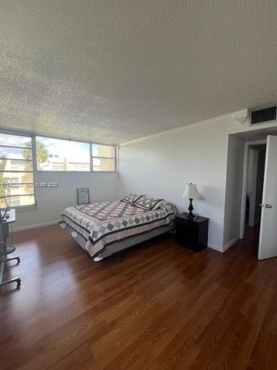 920 NE 199th St , Unit 4S, Miami, FL 33179 Photo