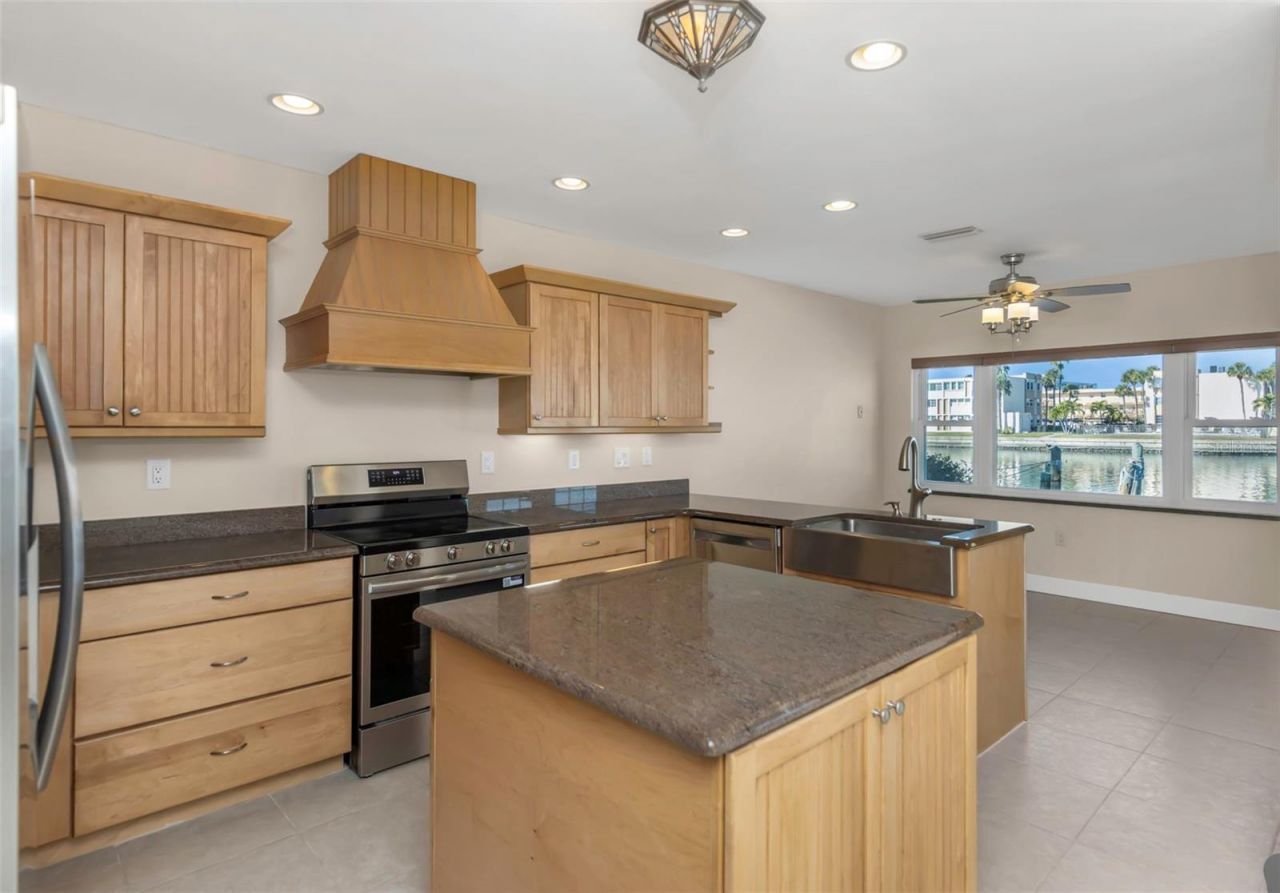 1445 Corey Way S, South Pasadena, FL 33707 Photo