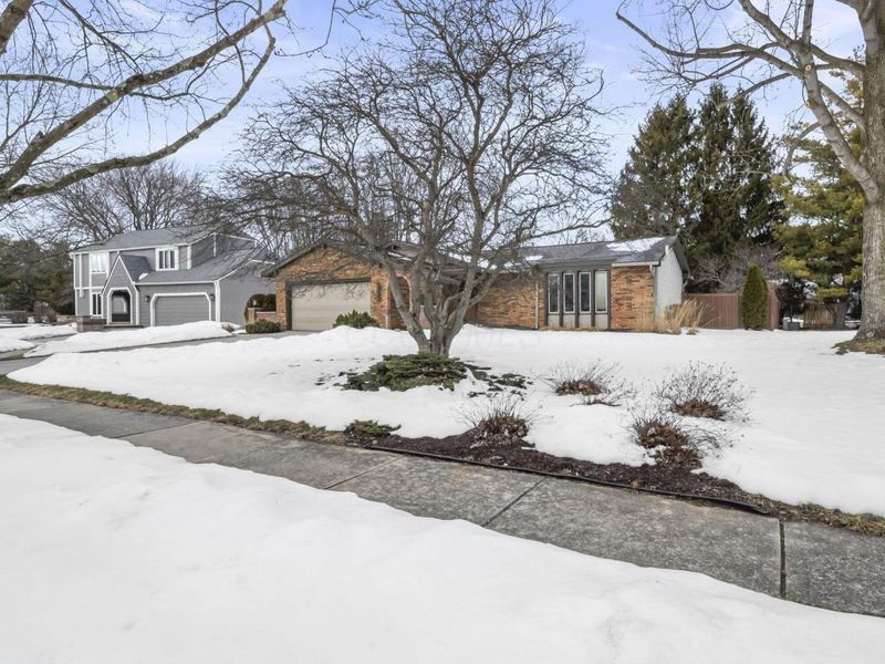 6904 Clydeway Court, Worthington, OH 43085 Photo 3