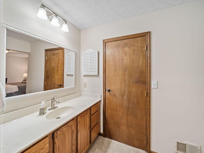 6904 Clydeway Court, Worthington, OH 43085 Photo 39