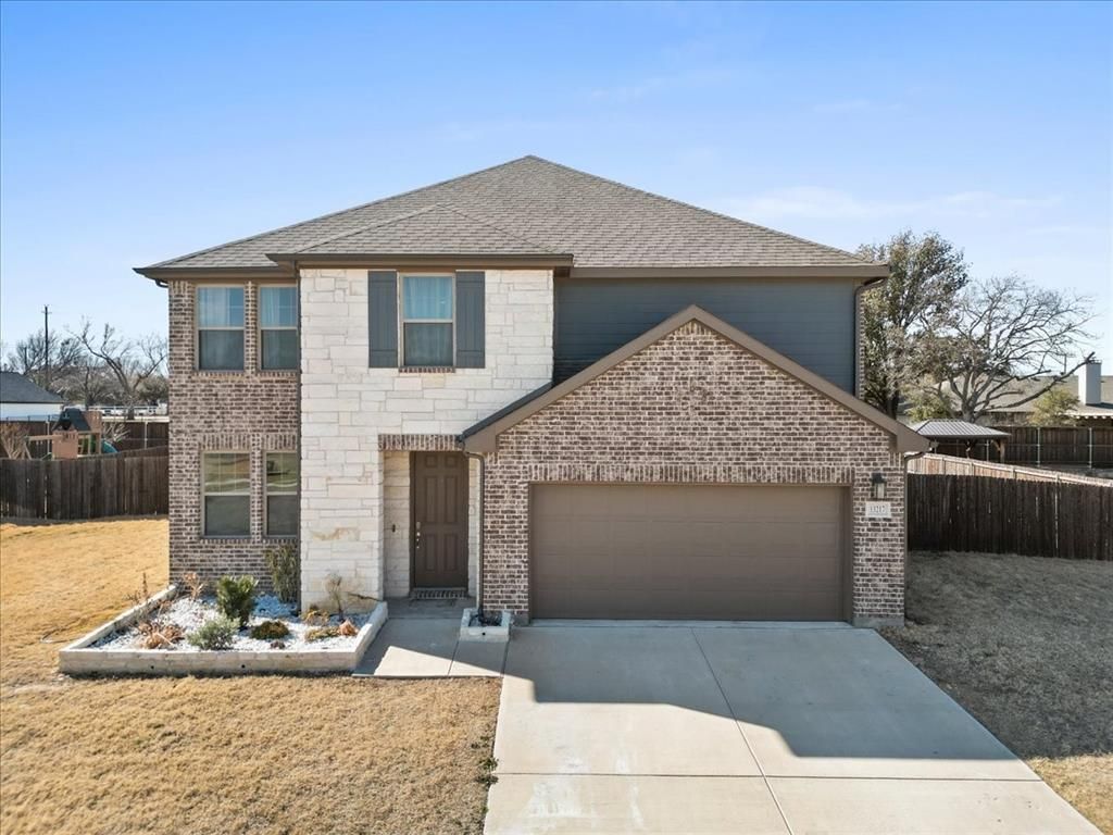 13217 Ridings Drive, Fort Worth, TX 76052 Main Photo