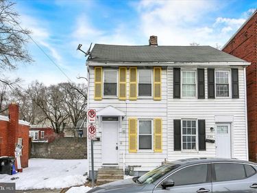 1732 WALNUT STREET, HARRISBURG, PA 17103