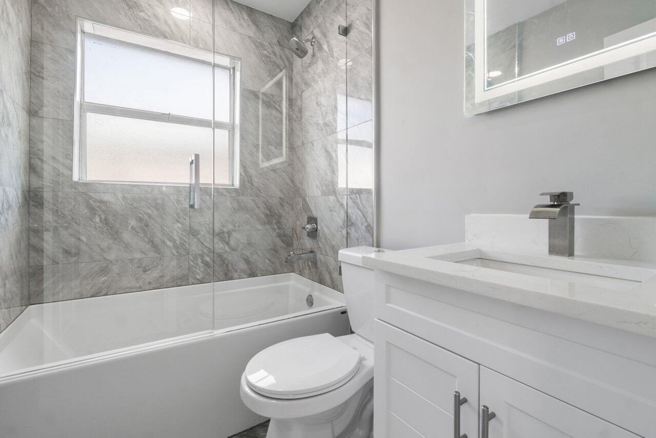 708-710 NE 23rd Avenue, Pompano Beach, FL 33062 Photo