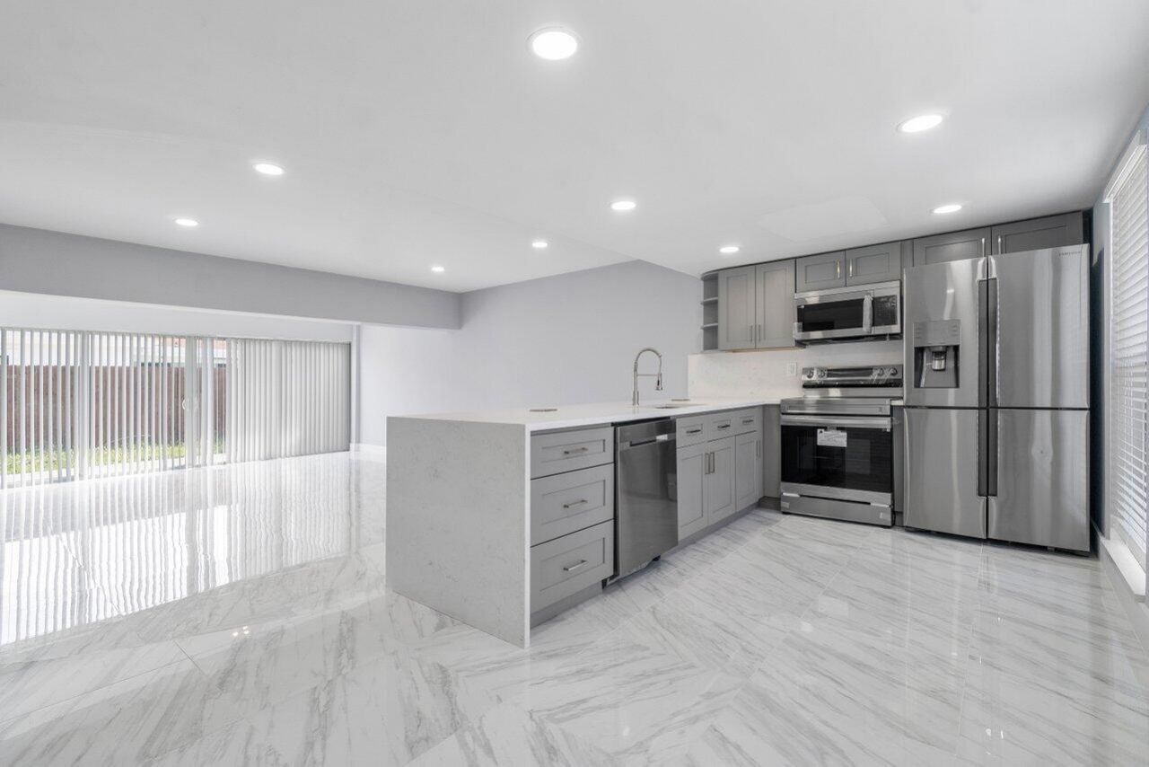 708-710 NE 23rd Avenue, Pompano Beach, FL 33062 Photo