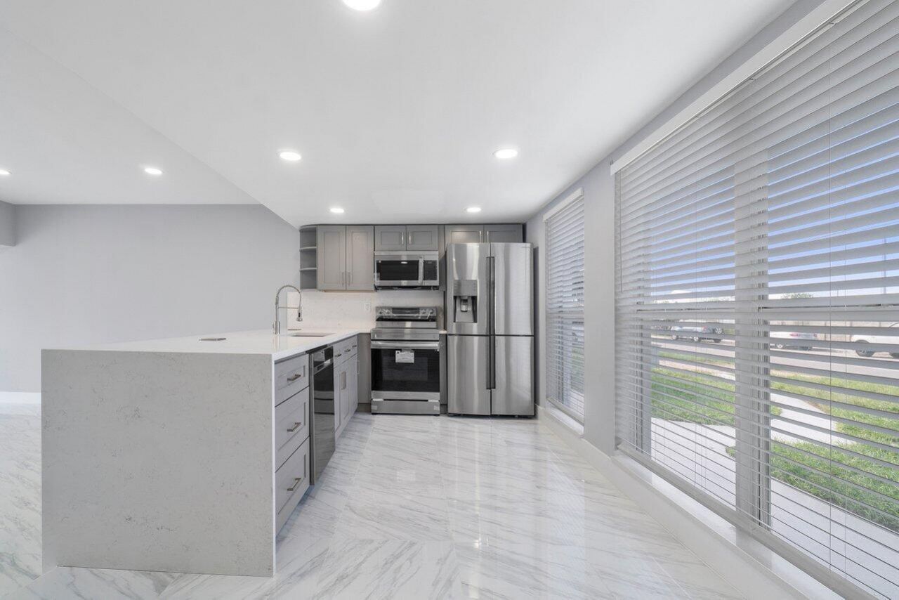 708-710 NE 23rd Avenue, Pompano Beach, FL 33062 Photo